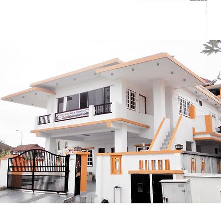 Formula One Bed And Breakfast F1 Sepang Klia Klia2 Kuala Lumpur International Airport Transit Nilai Exterior foto